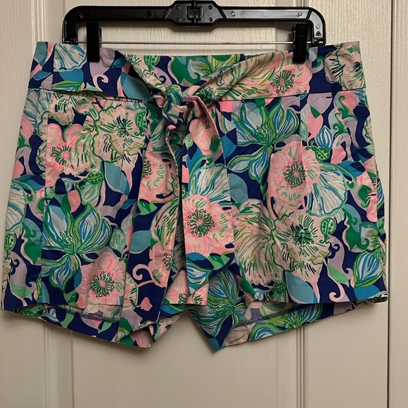 LILLY PULITZER Sri Lanka Shorts 4" Multi color tie front shorts - Picture 5 of 12